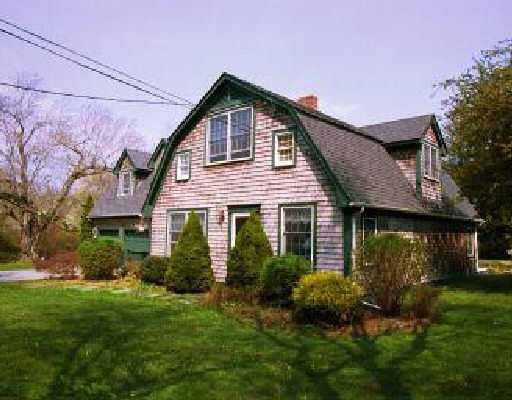 120 Gibson Avenue, Narragansett