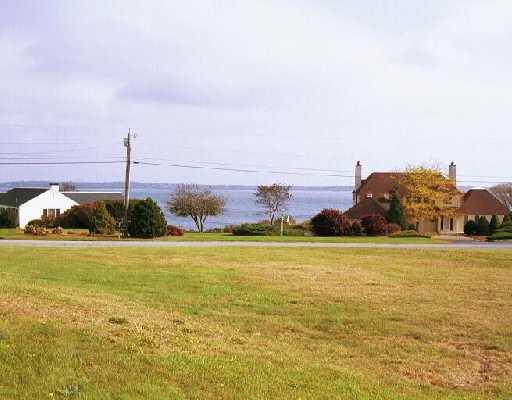 46 Cliff Drive, Narragansett