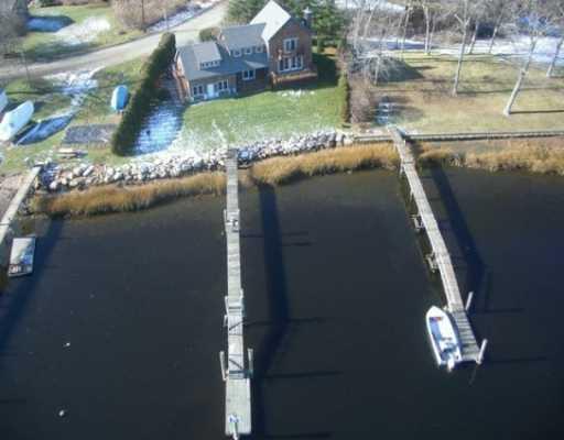 152 Winchester Drive, South Kingstown