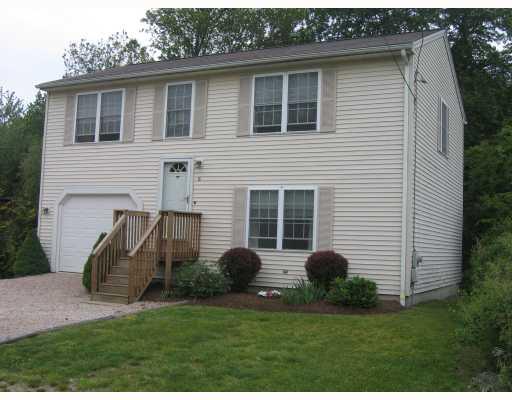 8 Salem Trail, Narragansett