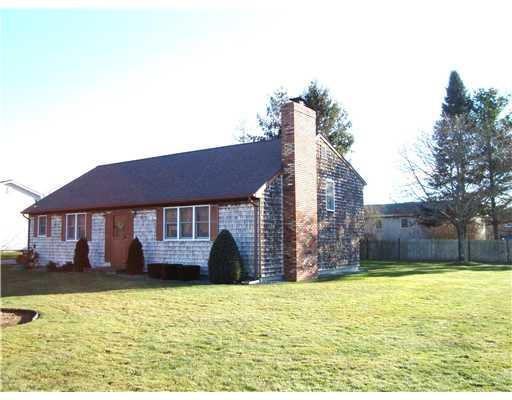 48 Kingston Lane, Narragansett