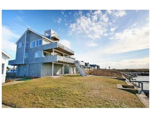 828 West Beach Road, Charlestown