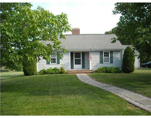 61 Hopedale Drive, North Kingstown