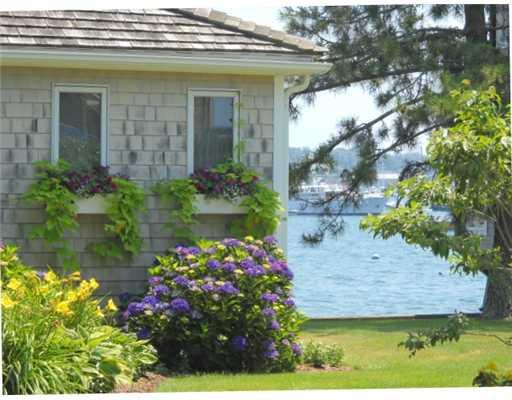 4 Harbor House, Goat Island Road 4, Newport, Ri 02840 