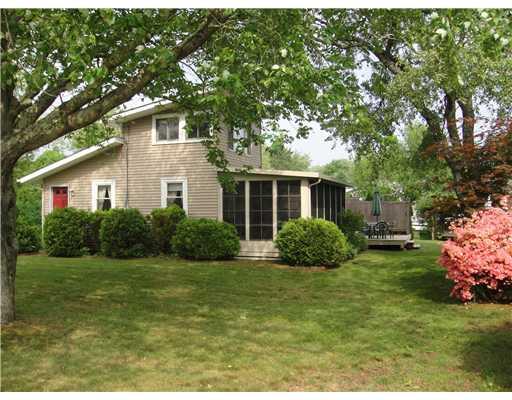 11 Kingfisher Road, Narragansett