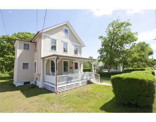 81 Narragansett Avenue, Narragansett