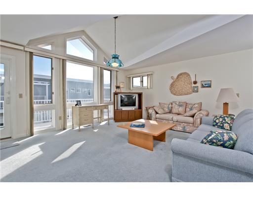 25 Beach Street  25, Narragansett