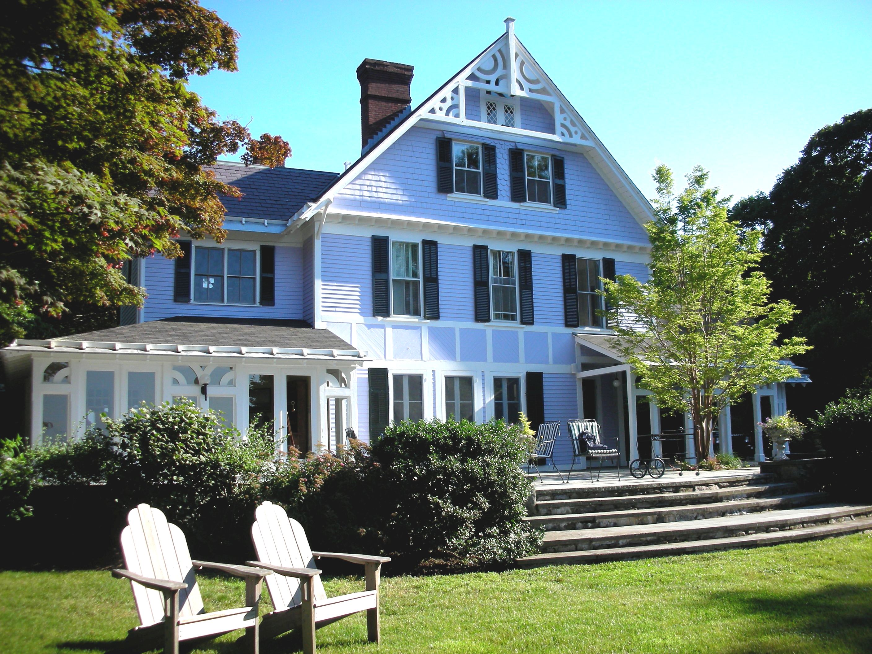 Newport’s “Bluebird Cottage” Sells for $5.4 Million