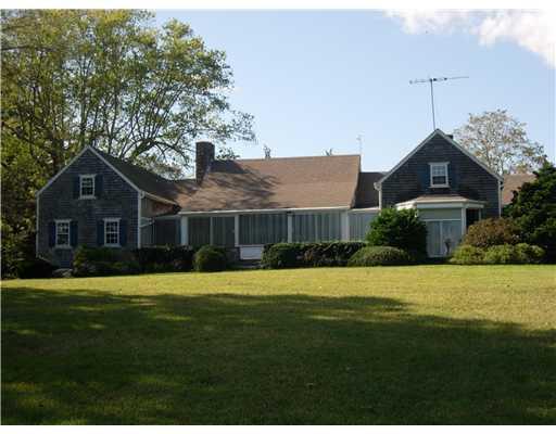 562 Post Road, South Kingstown