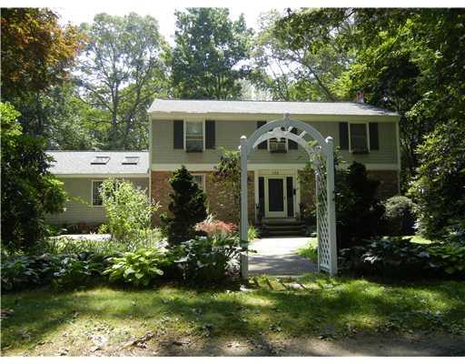 175 Linden Drive, South Kingstown
