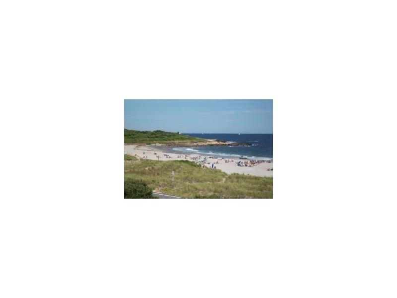 787 Ocean Road  10, Narragansett