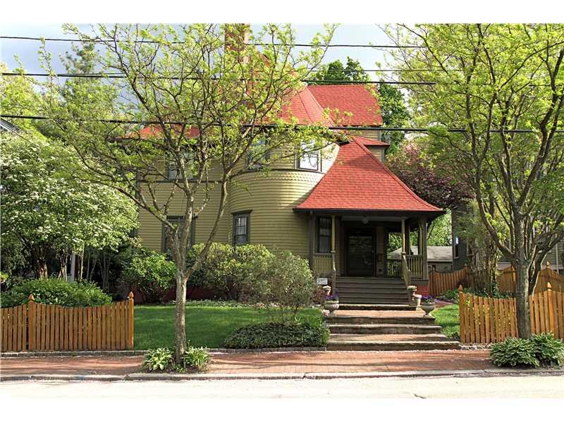 215 Doyle Avenue, Providence, RI 02906 MLS 1041226 Lila Delman