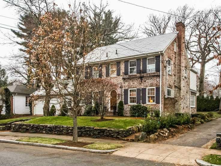 690 Elmgrove Avenue, Providence, RI 02906 MLS 1062423 Lila Delman