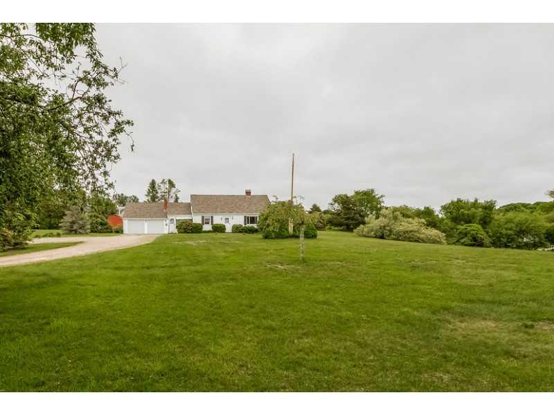 424 Succotash Road, South Kingstown