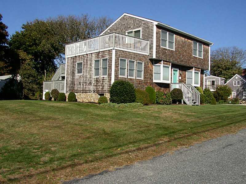 48 Holden Road, South Kingstown