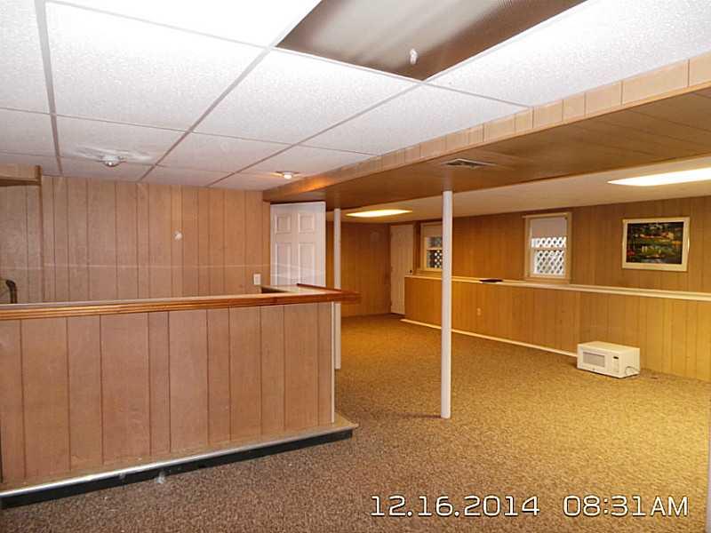 185 CLAYPOOL DR Warwick, Rhode Island 02886 Lila Delman