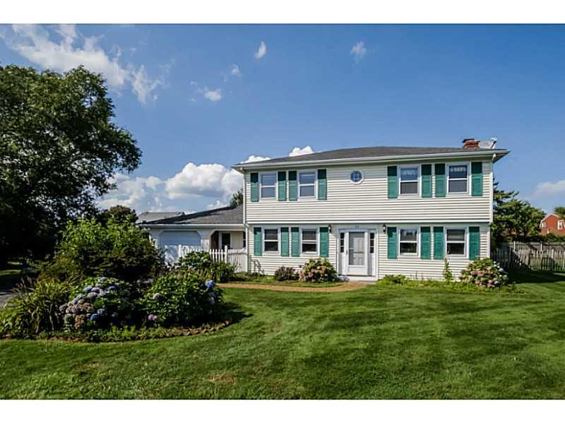 33 Melville Lane, Narragansett