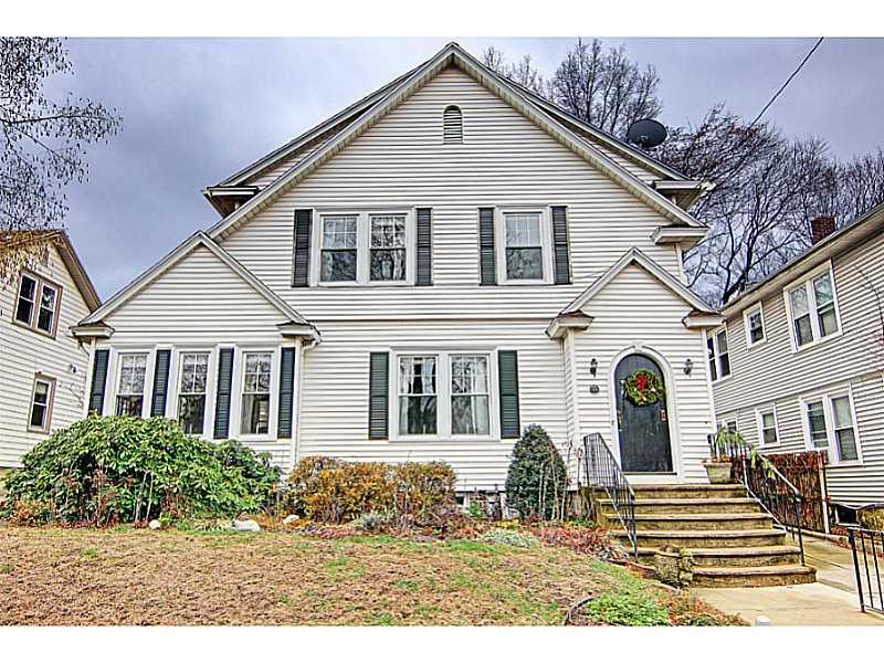 122 Colonial Road, Providence