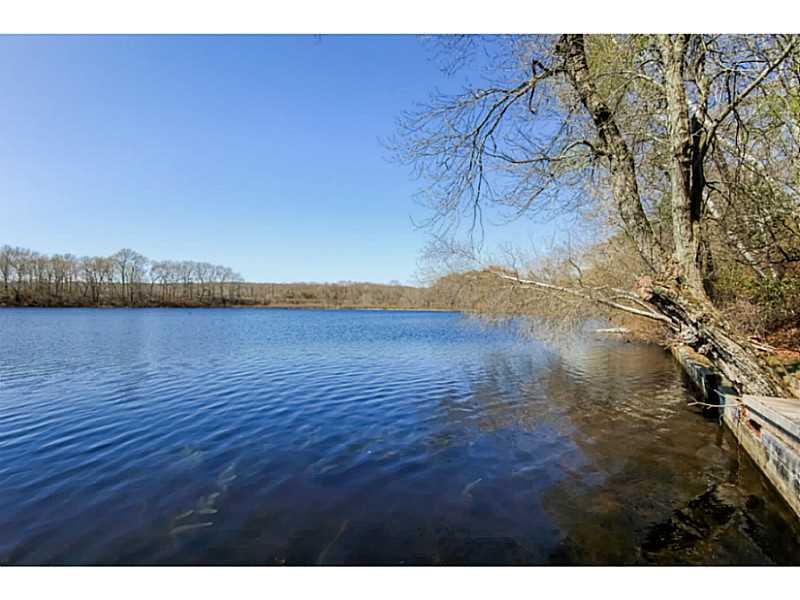 11 Thirty Acre Pond Road, South Kingstown