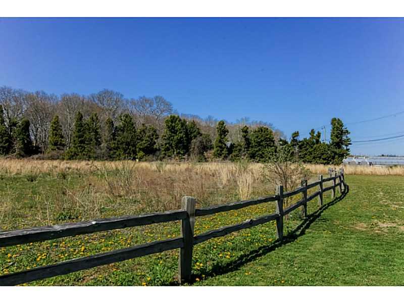 11 Thirty Acre Pond Road, South Kingstown