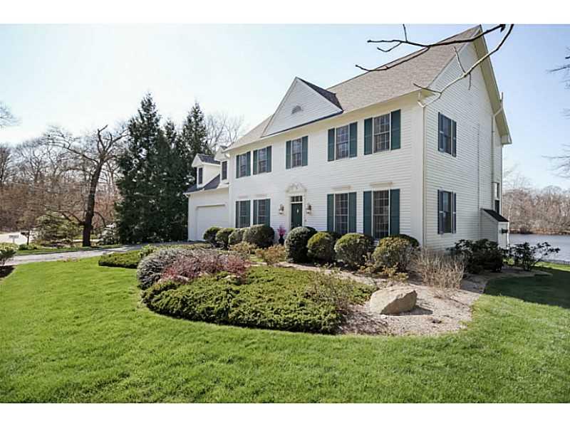 135 Indian Trail South, South Kingstown