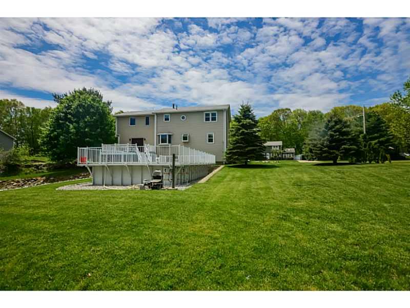 44 Cobblestone Terrace, Cranston