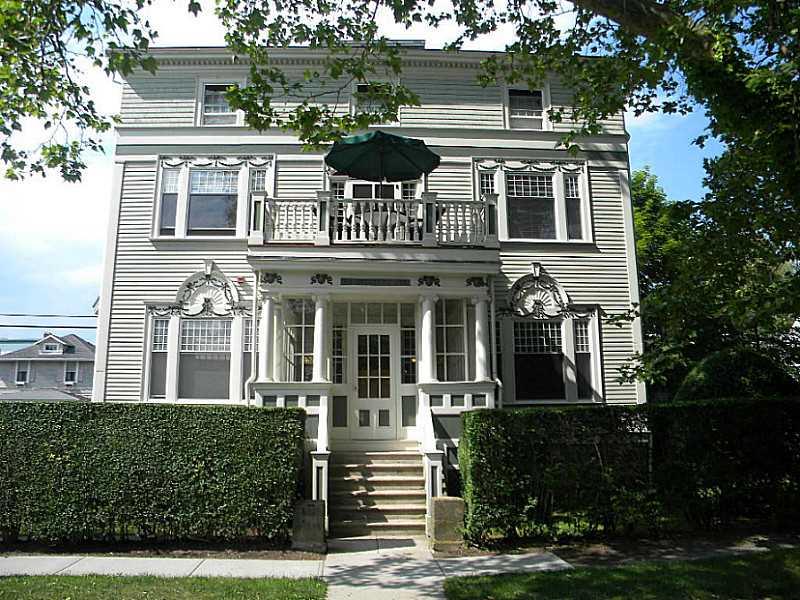 20 Berkeley Avenue 3, Newport, RI 02840 MLS 1129914 Lila Delman