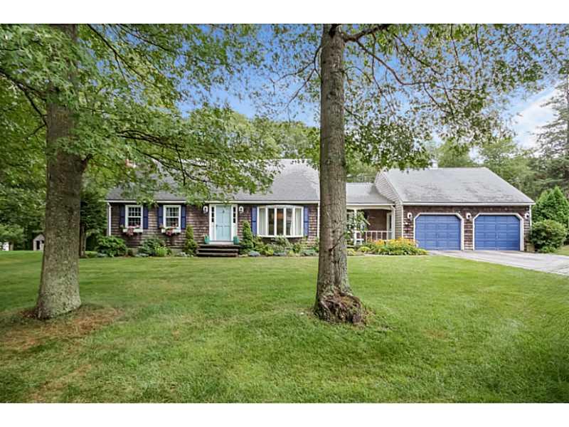 55 Pinecrest Drive, North Kingstown