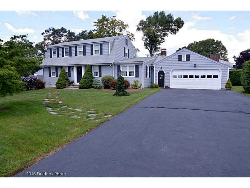 177 Glen Hills Drive, Cranston