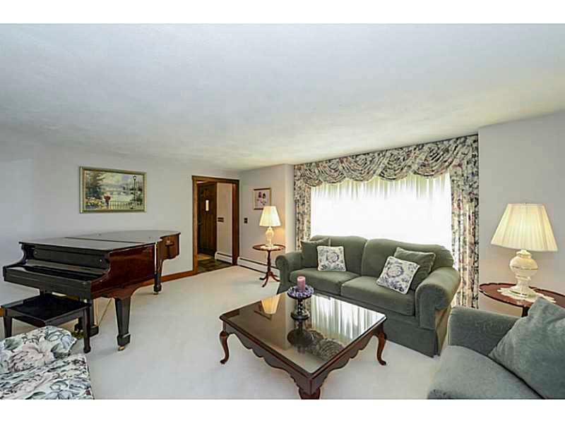 55 Hamilton Drive, East Greenwich, RI 02818 MLS 1139754 Lila Delman