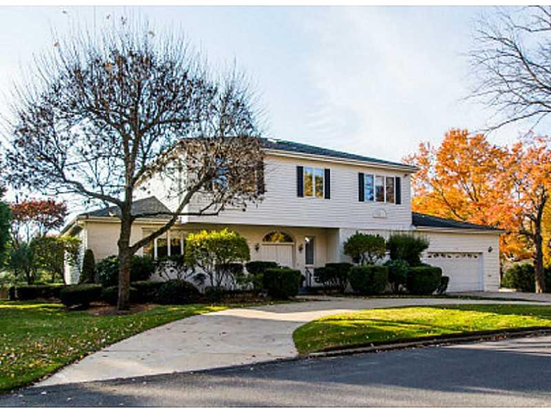 319 Summit Drive, Cranston, RI 02920 MLS 1140863 Lila Delman