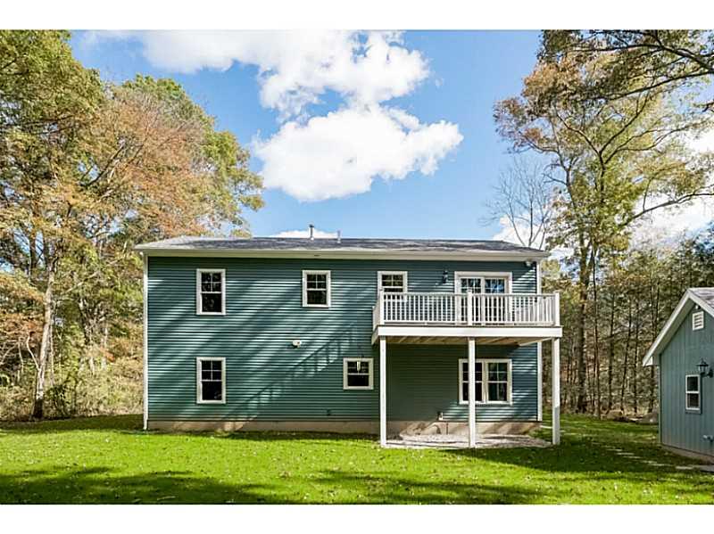 23 Country Lane, Pawcatuck