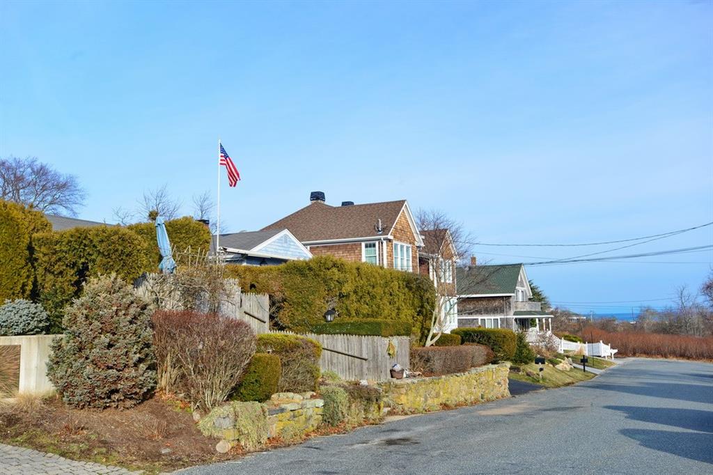 23 Othmar Street, Narragansett