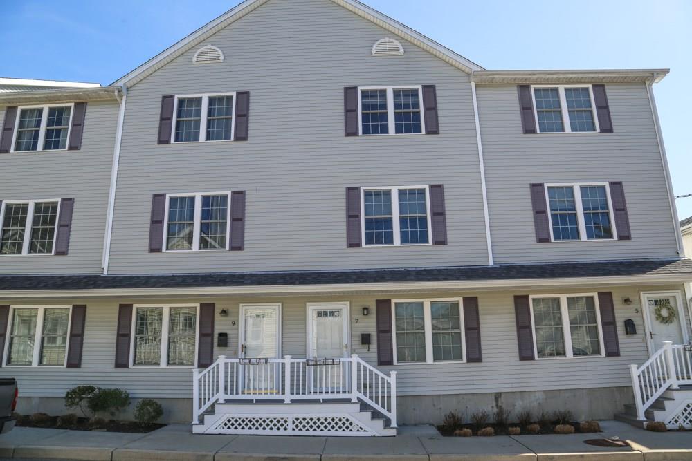 7 Green Street, Unit#7, South Kingstown