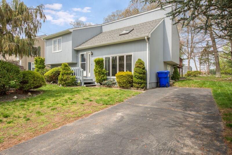 13 Patricia Drive, North Providence, RI 02911 MLS 1158691 Lila Delman