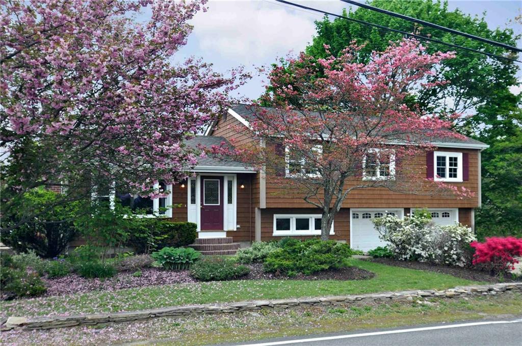 26 Camp Avenue, North Kingstown, RI 02852 MLS 1161039 Lila Delman