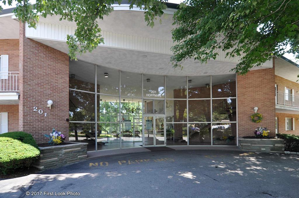 201 Hoffman Avenue, Unit1, Cranston, RI 02920 MLS 1163746 Lila Delman