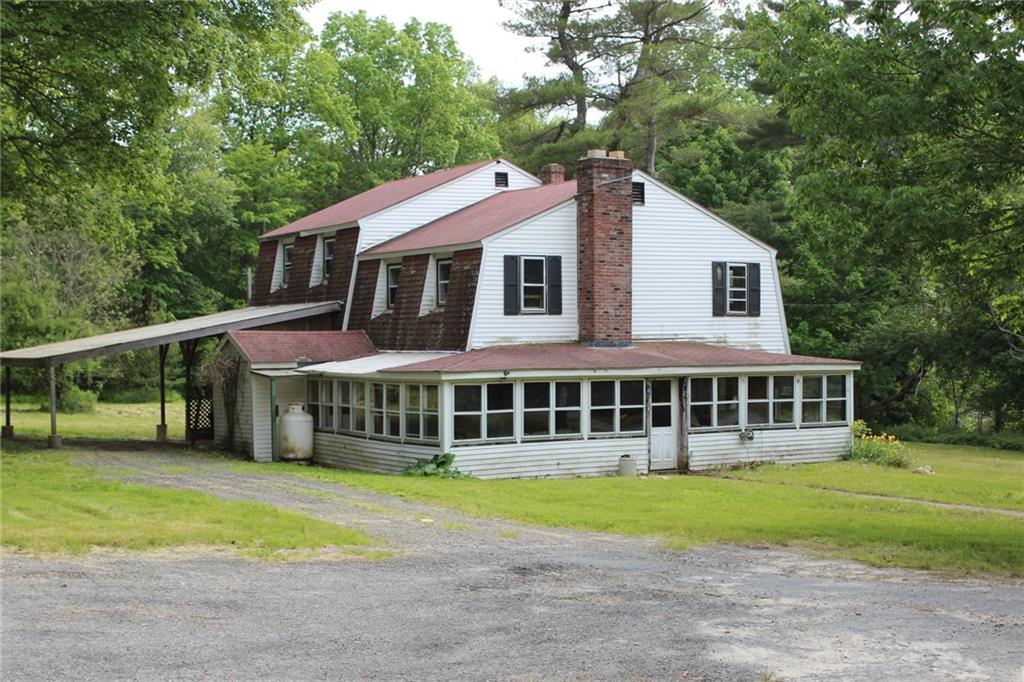 142 East Killingly Road, Foster