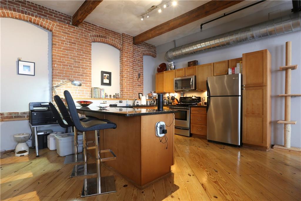 409 Pine ST, Unit#302 Providence, Rhode Island 02903 | Lila