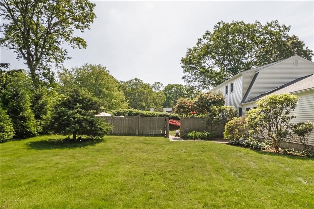 39 Secluded Drive, South Kingstown