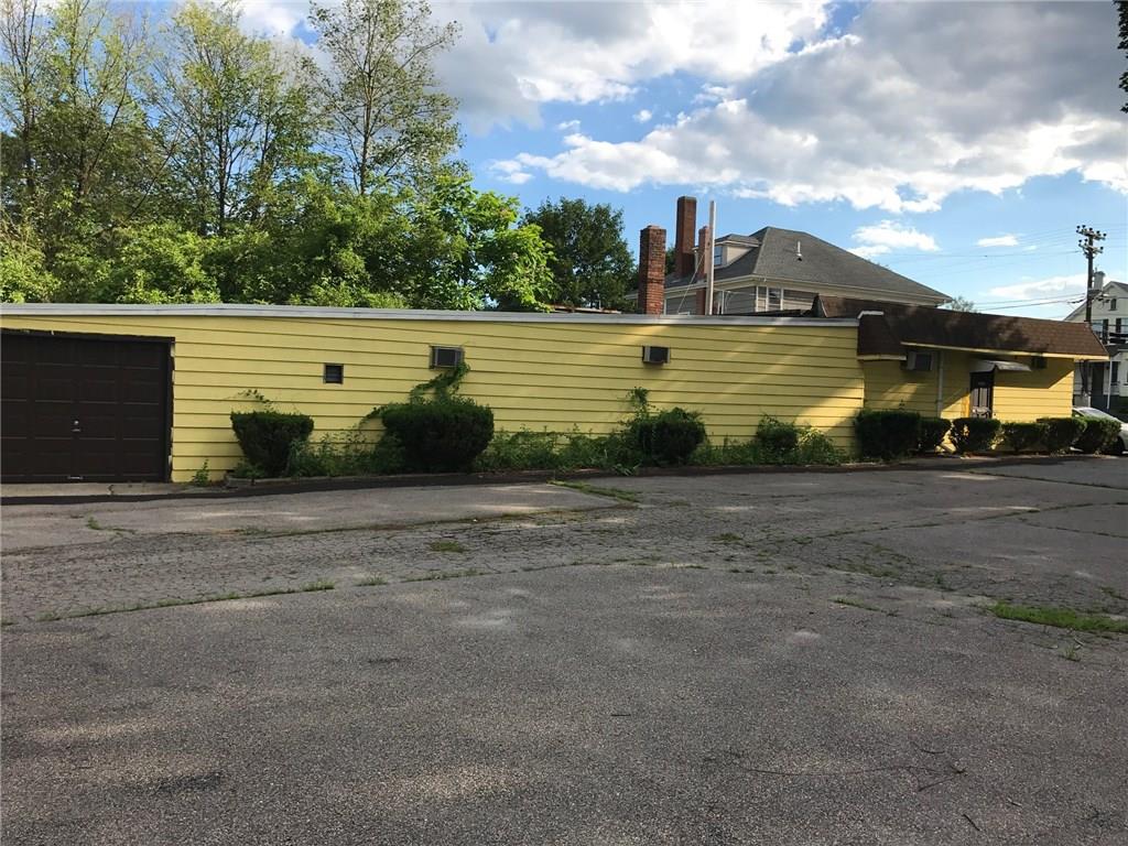 592 Manville Road, Woonsocket, RI 02895 MLS 1165637 Lila Delman