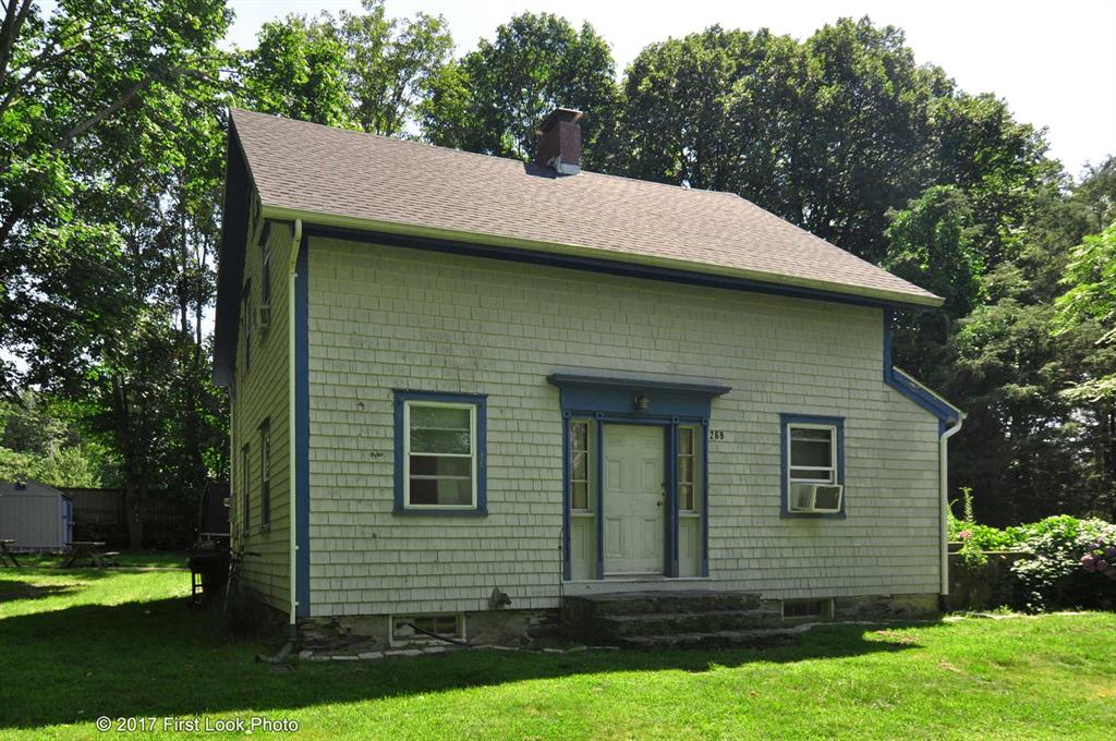 269 Green End Avenue, Middletown