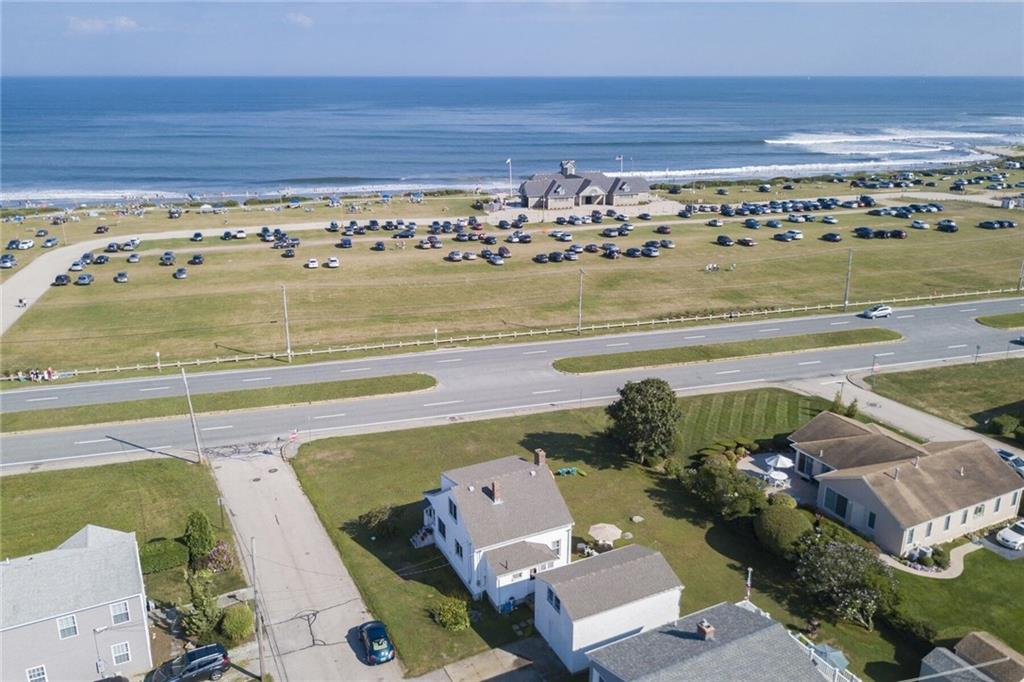 2 Elizabeth Road, Narragansett