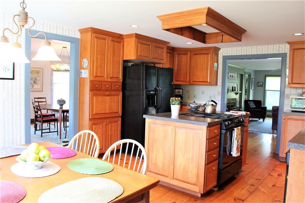 88 Vanderbilt Lane, Portsmouth, RI 02871 MLS 1172232 Lila Delman