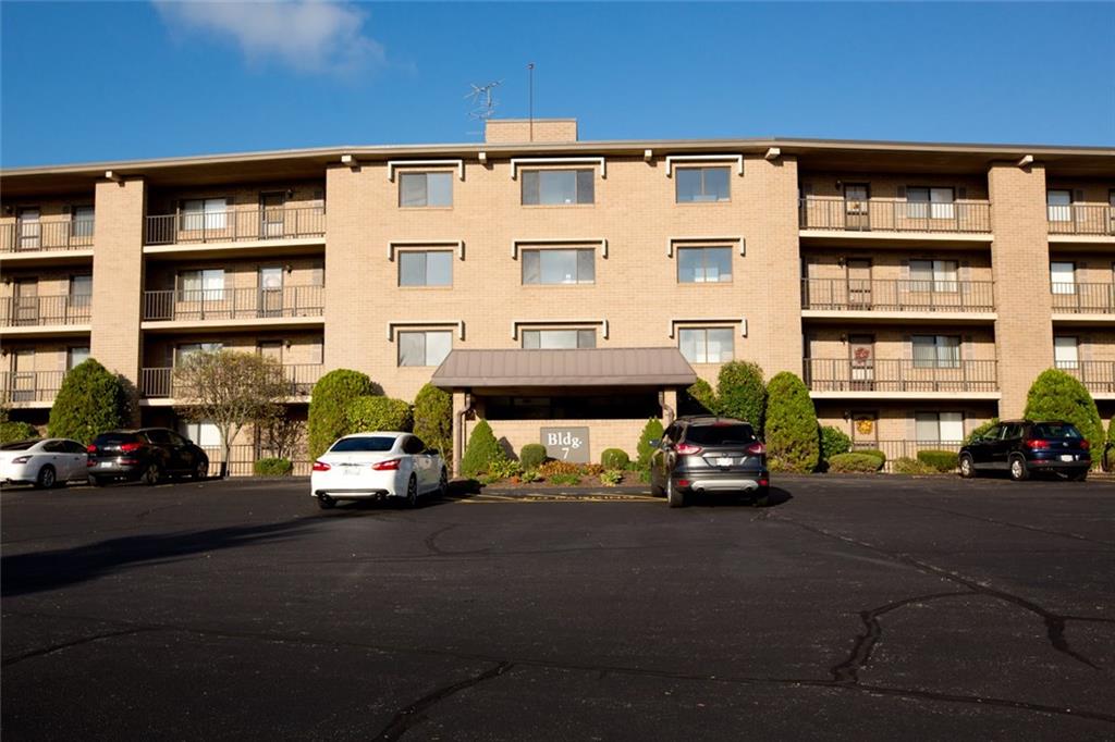 650 East Greenwich Avenue Avenue, Unit7210, West Warwick, RI 02893