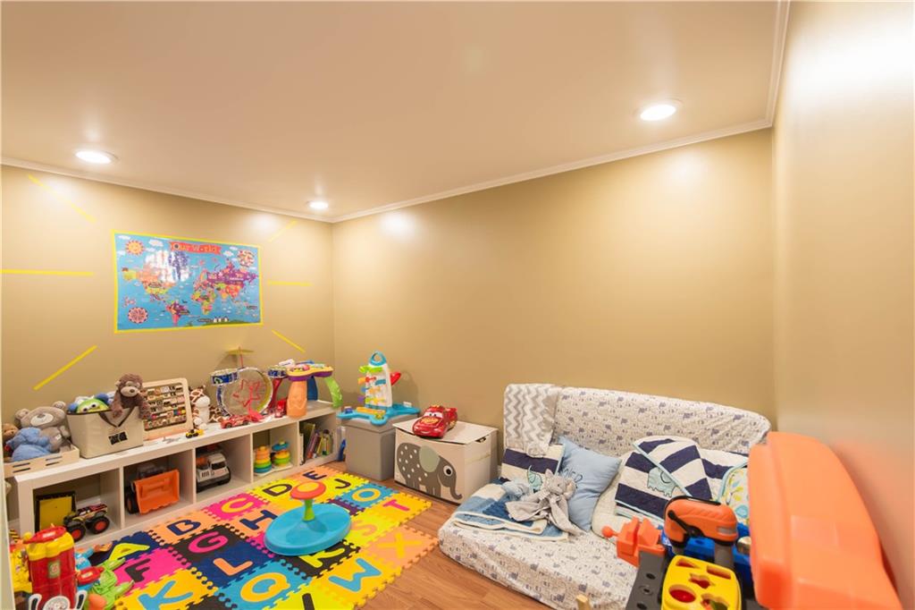 215 King Road, Tiverton, RI 02878 MLS 1175034 Lila Delman