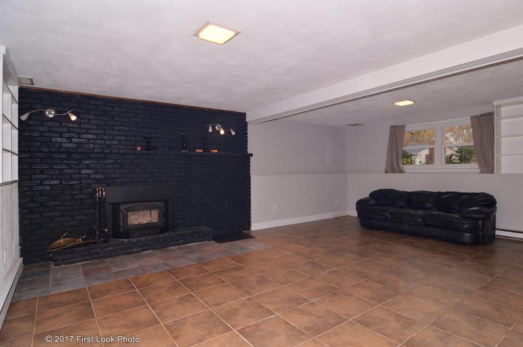 150 Acorn Lane, West Warwick, RI 02893 MLS 1177232 Lila Delman