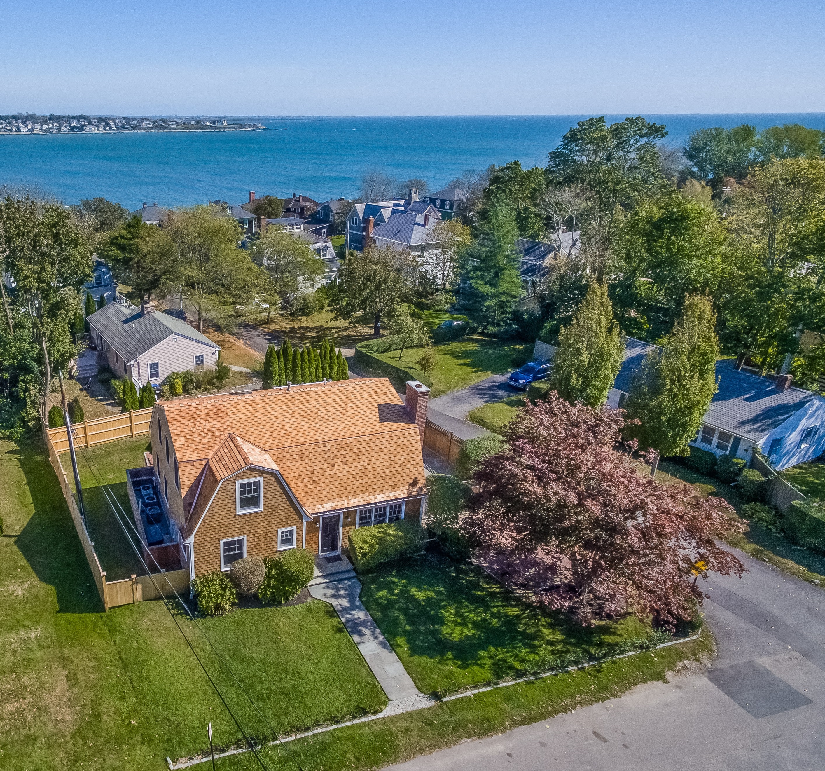 SEACLIFF COTTAGE IN NEWPORT’S CLIFF WALK NEIGHBORHOOD SELLS FOR $1.24M