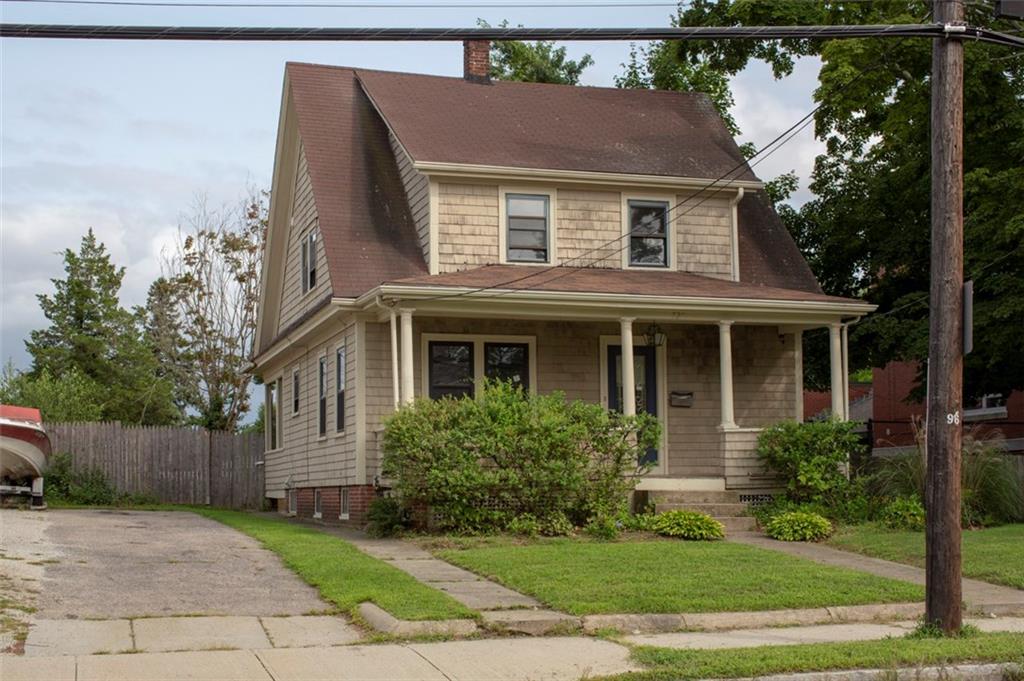 720 Pontiac Avenue, Cranston