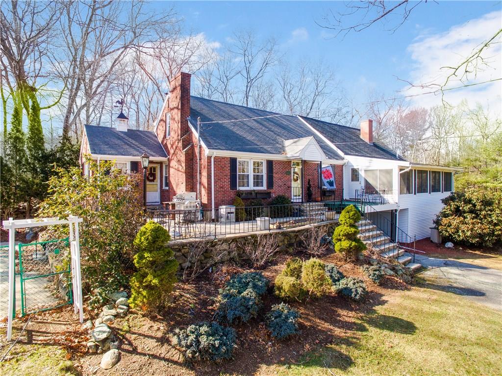 8 Juniper Lane, Johnston, RI 02919 MLS 1184538 Lila Delman